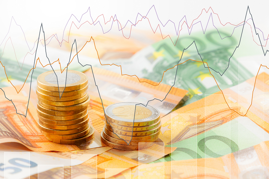 J.P.Morgan Asset Management - Häufige Irrtümer & Voruteile bei der Geldanlage bigstock Euro Coins In Pile On Euro Ban 238188451 1