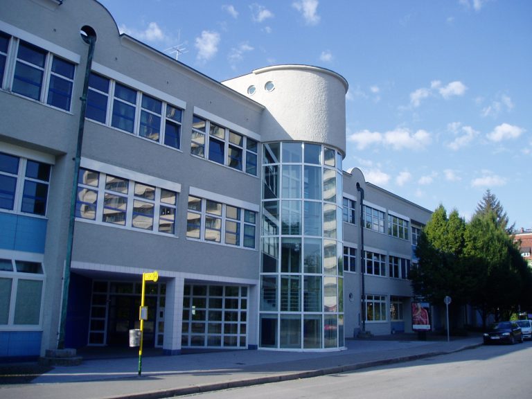 Paracelsus Medizinische Privatuniversität Salzburg - Studiengänge paracelsus universitaet 768x576 1